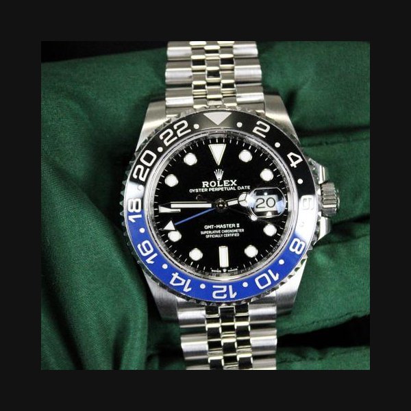 Rolex Rolex GMT-Master IIBatman / Batgirl 126710BLNR · Blue-Black Ceramic · Jubilee · 40mm 2019 · Box and Papers · Very Good Condition