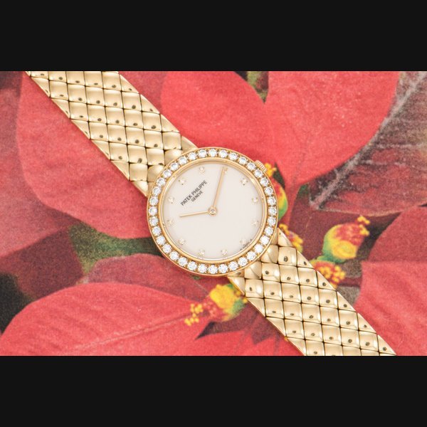 Patek Philippe Patek Philippe Calatrava 'Scales' Bracelet