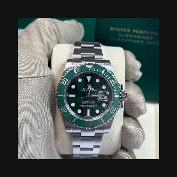 Rolex Rolex Submariner DateHulk Green Dial on Oyster 116610LV Papers