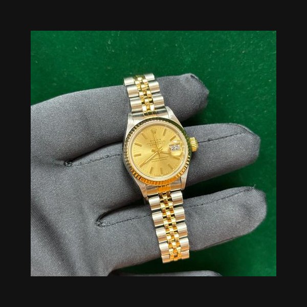 Rolex Lady-Datejust1989 Datejust Lady Champagne Stick Dial on Jubilee Bracelet 69173 Champagne Dial Fluted Bezel Jubilee Bracelet