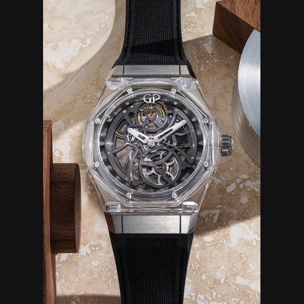 Girard Perregaux Girard Perregaux Ref. 81071 Laureato Absolute Light · 81071