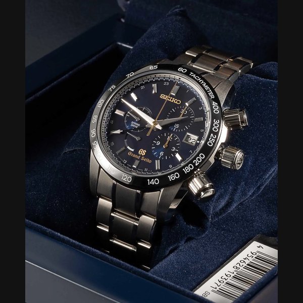Seiko A GENTLEMAN'S TITANIUM GRAND SEIKO 55TH ANNIVERSARY AUTOMATIC CHRONOGRAPH BRACELET WATCH CIRCA 2015, · SBGC013G
