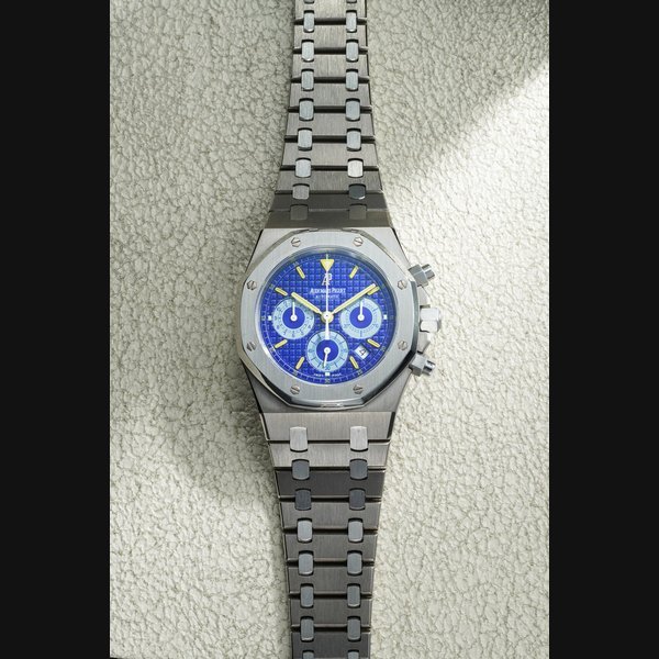 Audemars Piguet Audemars Piguet Ref. 25860IS.0.1110IS.01 Royal Oak, City of Sails “Be Happy - Crew Member" · 25860IS.0.1110IS.01