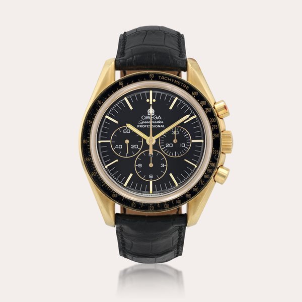 Omega Speedmaster, limited edition to commemorate the 50th anniversary of the Speedmaster, reference 145.0052     Montre bracelet chronographe en or jaune |  Yellow gold chronograph wristwatch     Vers 1999 |  Circa 1999