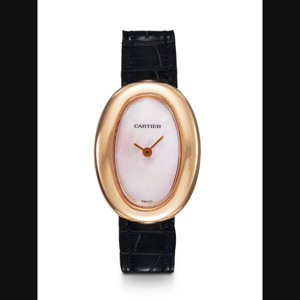 CARTIER, BAIGNOIRE MINI REF. 2333, AN EXTREMELY ATTRACTIVE PINK GOLD QUARTZ WRISTWATCH WITH PINK MOTHER OF PEARL DIAL CASE NUMBER: GC21980