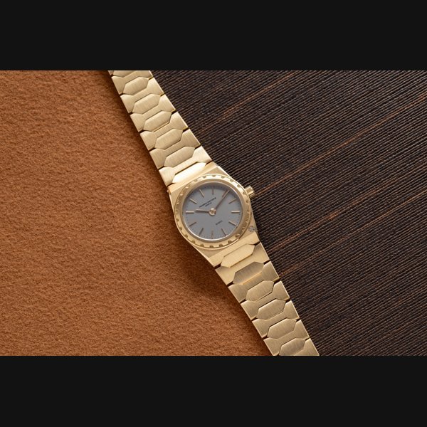 Vacheron Constantin Vacheron Constantin 222 Ladies Yellow Gold