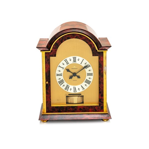 Jaeger-LeCoultre A faux tortoiseshell and gilt brass Atmos clock, Circa 1972 | 積家 玳瑁紋板及鍍金銅製空氣鐘，約1972年製