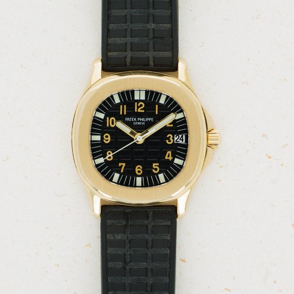 Patek Philippe Patek Philippe Aquanaut 5066J 18k Yellow Gold