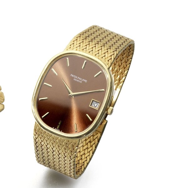 Patek Philippe. A fine 18ct gold automatic calendar bracelet watch Jumbo Ellipse, Ref:3605/1, Case No.2774583, Movement No.1306289, Circa 1973