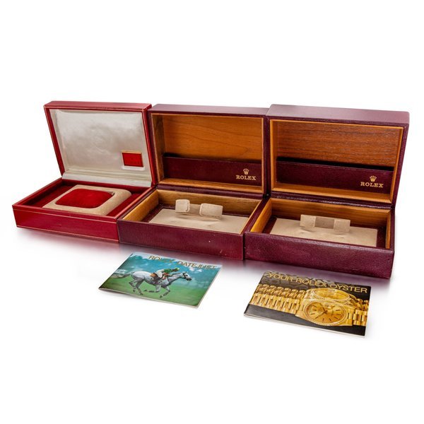 Rolex A set of three presentation boxes, Circa 1980 | 勞力士 一套三件盒子，約1980年製