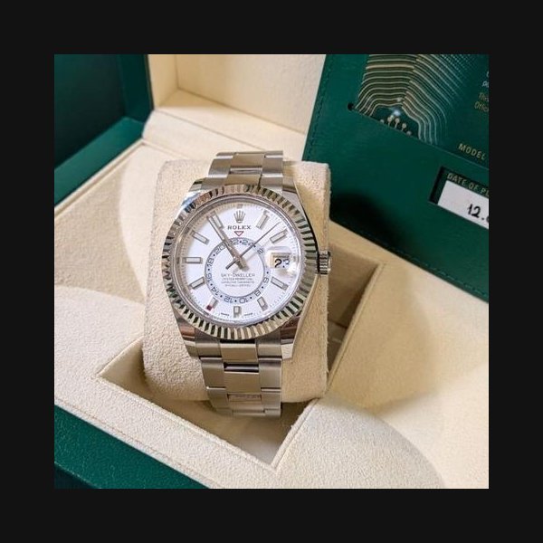 Rolex Rolex Sky-DwellerWhite Dial Full Set 2021 Very Good Condition