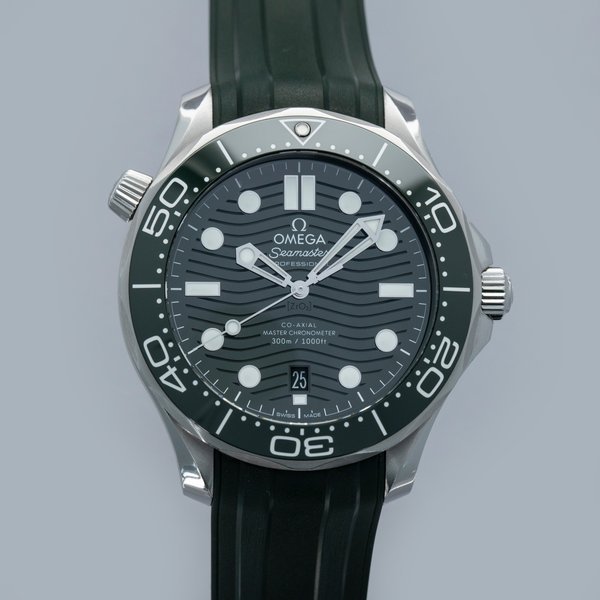 Omega Omega Seamaster Professional Diver 300 M 210.30.42.20.10.001