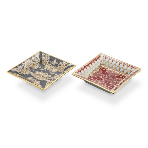Patek Philippe Porcelain de Limoges | A set of two commemorative Limoges porcelain and enamel dishes, Circa 2018 and 2020 | 百達翡麗 | Porcelain de Limoges | 一套二件利摩日陶瓷及琺瑯擺飾盤，約2018年及2020年製