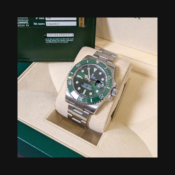 Rolex Rolex Submariner DateHulk Very Good Condition Full Set 2011