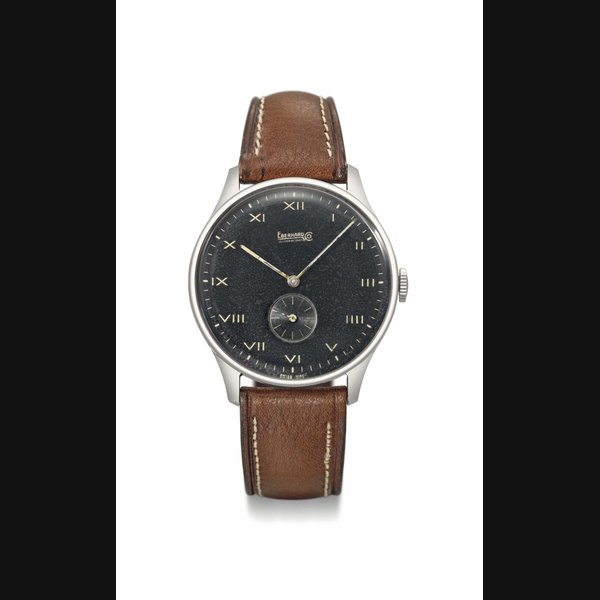 Eberhard & Co. A fine and large wristwatch with black dial Signed Eberhard & Co, La Chaux de Fonds, case no. 267’273manufactured in 1945
