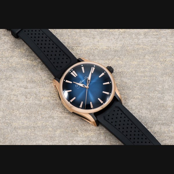 H. Moser & Cie H. Moser & Cie Pioneer Centre Seconds, Price & Market Data