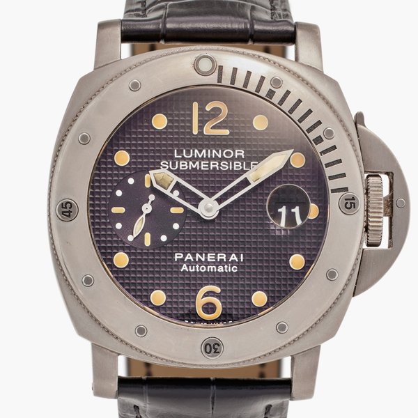Panerai Reference OP 6528 Luminor Submersible | A limited edition titanium automatic divers wristwatch with date, Circa 2000