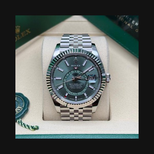 Rolex Sky-DwellerNEW 2026 Green Dial Stainless Steel Fluted Bezel Jubilee Bracelet Ref. 336934