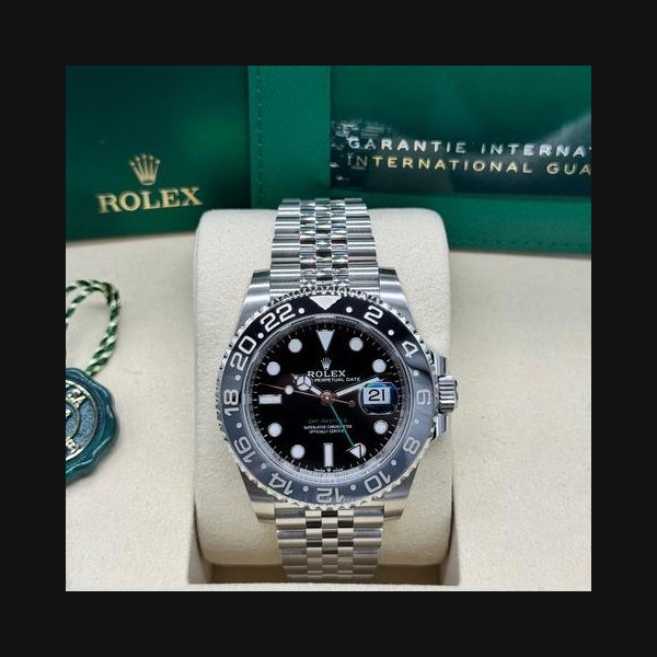 Rolex Rolex GMT-Master II2025 Unworn Bruce Wayne Jubilee Complete Set