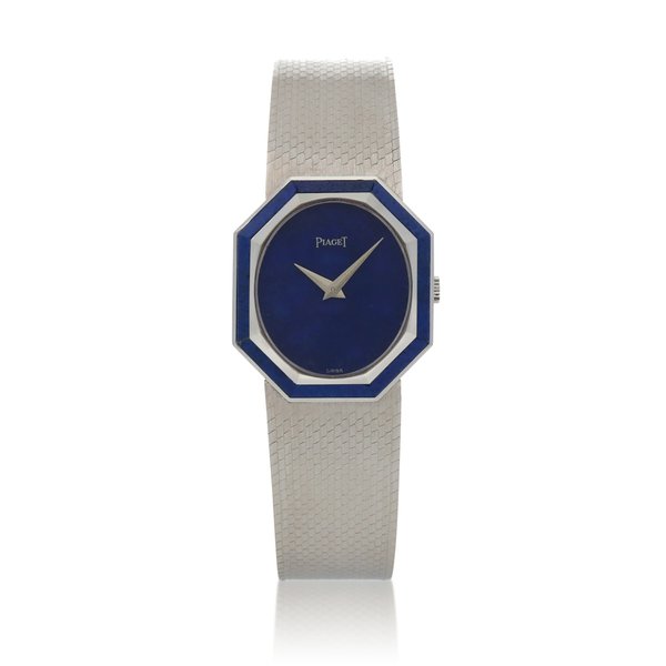 Piaget Ref. 9341 B2 White gold and lapis lazuli bracelet watch Circa 1975 | 伯爵 9341 B2型號白金鑲青金石鍊帶腕錶，年份約1975