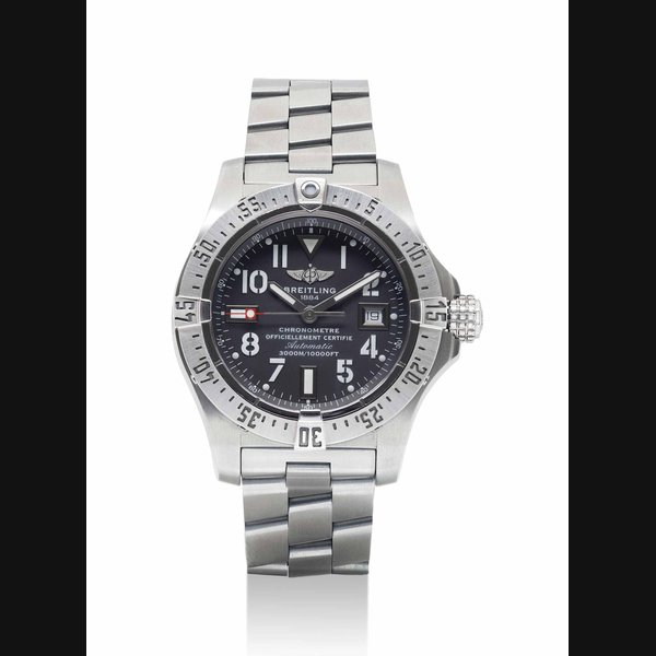 BREITLING. A FINE STAINLESS STEEL WRISTWATCH WITH SWEEP CENTRE SECONDS DATE AND BRACELET SIGNED BREITLING, AVENGER SEAWOLF MODEL, REF. A17330110 F538, CASE NO. 1442054, CIRCA 2013