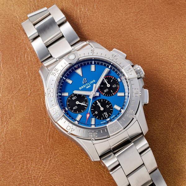 Breitling Avenger B01 Chronograph 42
