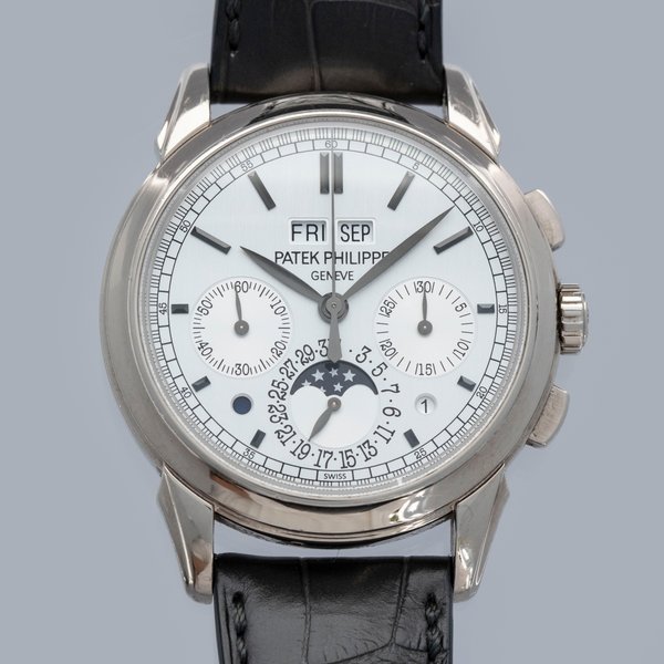 Patek Philippe Patek Philippe Perpetual Calendar Chronograph 5270G-001 First Generation Silver Dial