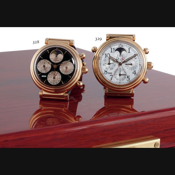 IWC. AN 18K GOLD AUTOMATIC PERPETUAL CALENDAR CHRONOGRAPH WRISTWATCH WITH MOON PHASES SIGNED IWC, SCHAFFHAUSEN, DA VINCI, NO. 22/25, CASE NO. 2547688, CIRCA 1995