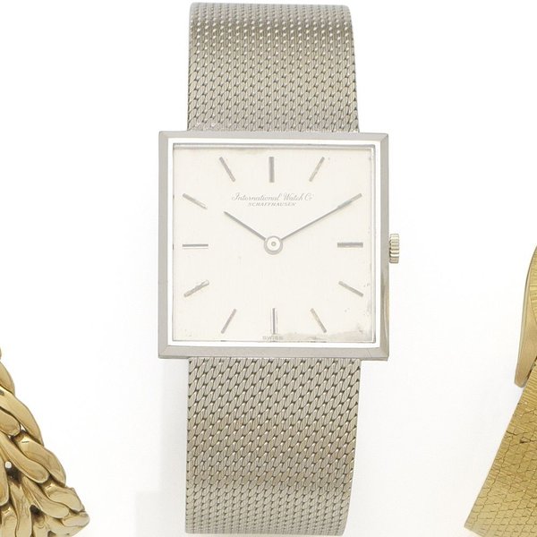 International Watch Company. An 18k white gold manual wind bracelet watch Ref:1222, Case No.1903183, Circa 1968