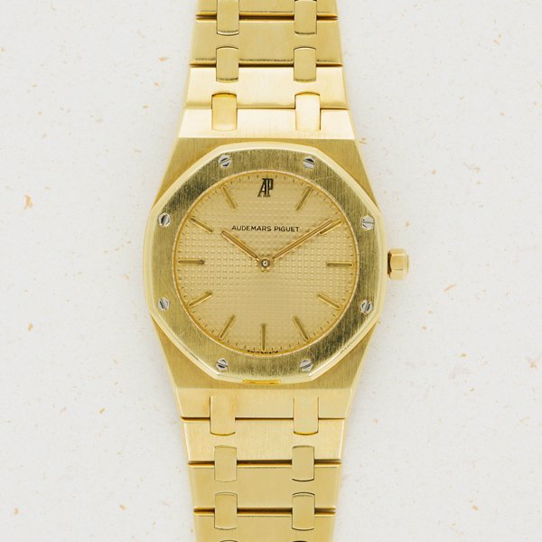 Audemars Piguet Audemars Piguet Royal Oak Quartz 18k Yellow Gold 56303BA