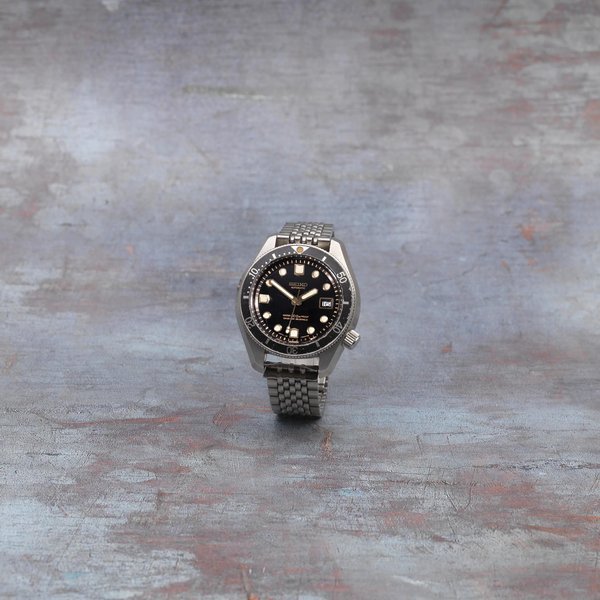 Seiko Seiko. A rare stainless steel automatic diver's calendar bracelet watch · 6215-7000