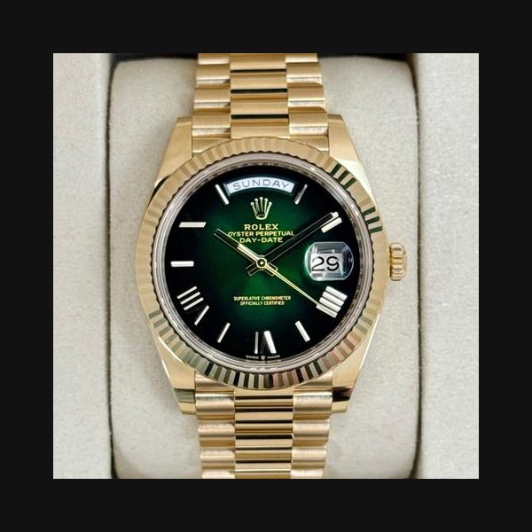 Rolex Day-DateNEW 2026 Day-Date 40mm 228238 Presidential Green Ombre Dial