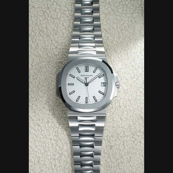 Patek Philippe Patek Philippe Ref. 5711/1A-011 Nautilus "Piano Dial"