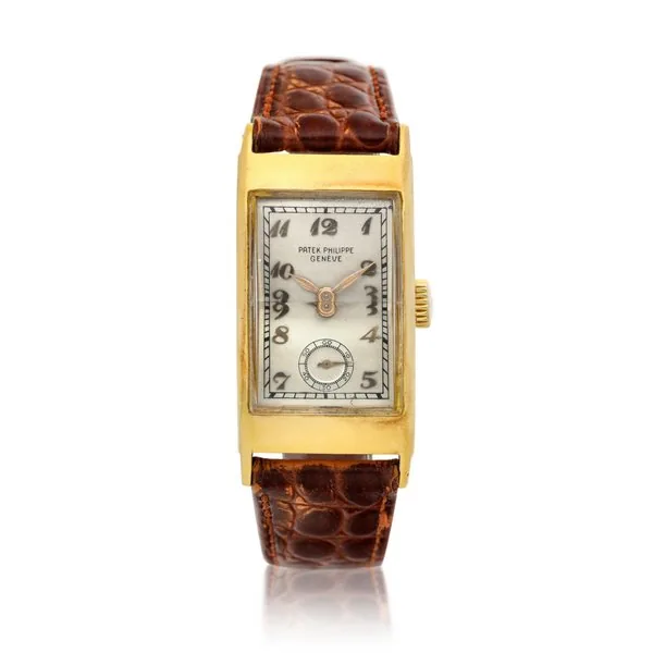 Patek Philippe Reference 425 Tegolino  A yellow gold rectangular wristwatch, Circa 1940