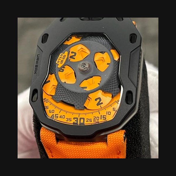 Urwerk UR-105Clockwork Orange – LIMITED EDITION LIMITED EDITION with Papers 2015 Ref. UR-105 TA