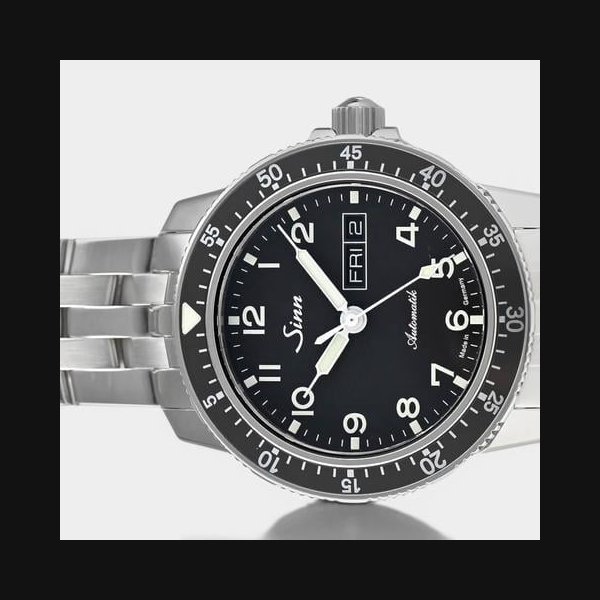 Sinn Sinn 104Date / Stainless Steel / Box&Papers / 104.ST.SA.AM