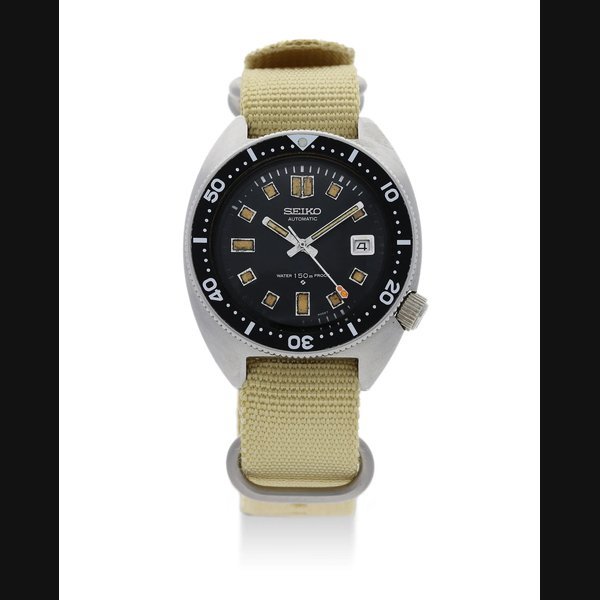 Seiko Seiko. A Stainless Steel "6105-8000" Diver's Wristwatch with Date, · 6105-8000