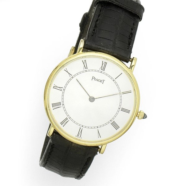 Piaget. An 18K gold manual wind wristwatch Ref:9035, Case No.453527, Movement No.85832, Sold 18th November 1986