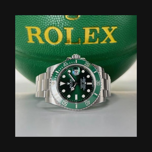 Rolex Rolex Submariner Date40mm "Hulk" Green Dial 2011 Preowned Box & Papers