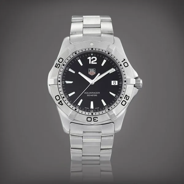 Heuer Aquaracer, Reference WAF1110  | A stainless steel wristwatch with date and bracelet, Circa 2005 | 泰格豪雅 | 競潛系列 型號WAF1110 | 精鋼鏈帶腕錶，備日期顯示，約2005年製 · WAF1110