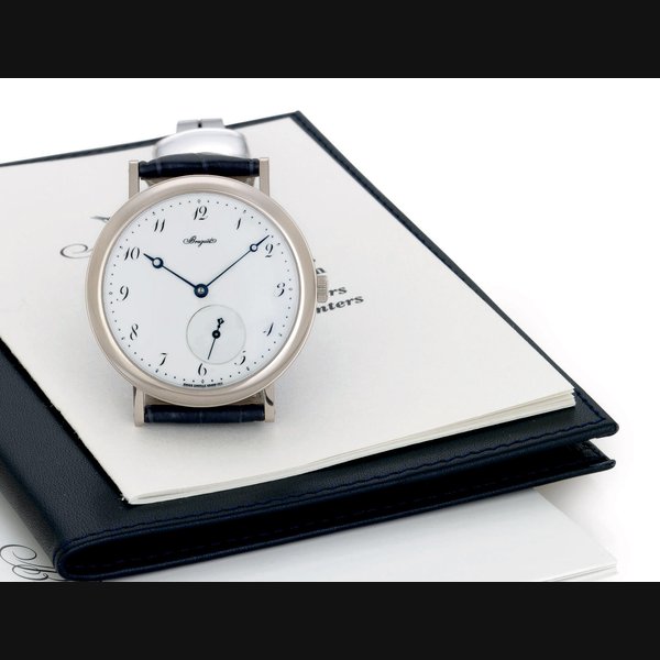 BREGUET. A FINE 18K WHITE GOLD AUTOMATIC WRISTWATCH WITH ENAMEL DIAL SIGNED BREGUET, NO. 4778 N, CLASSIQUE MODEL, REF. 5140, CIRCA 2005