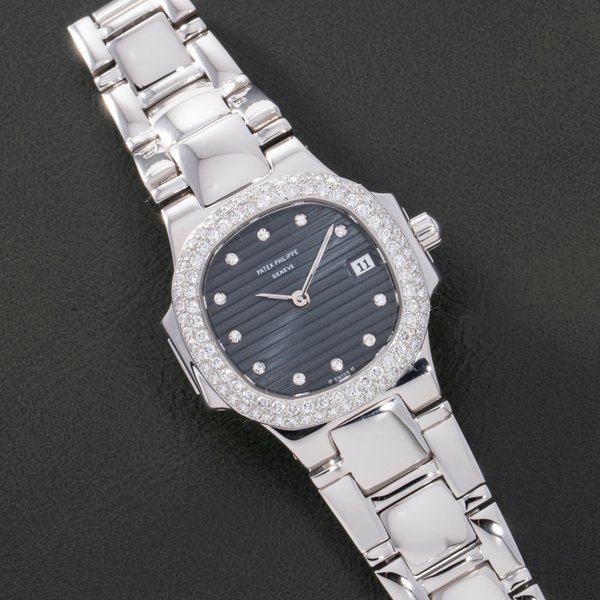 Patek Philippe Patek Philippe Ladies Nautilus Platinum Diamond