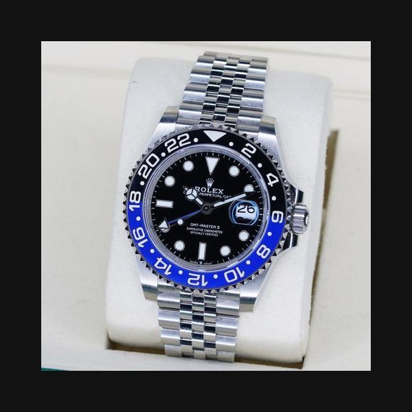 Rolex Rolex GMT-Master II126710BLNR “BATGIRL” Black Dial Blue & Black Bezel Stainless Steel Jubilee 40mm 2022