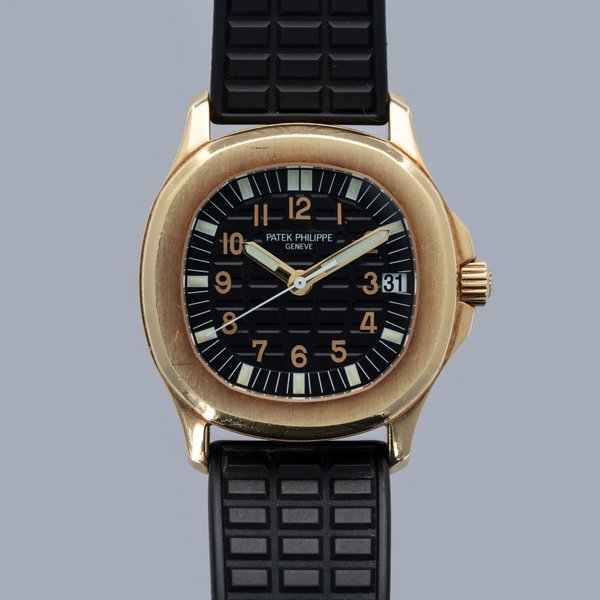 Patek Philippe Patek Philippe Aquanaut 5066J-001 18k YG