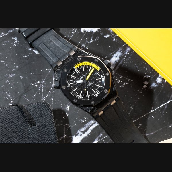 Audemars Piguet Audemars Piguet Royal Oak Offshore Diver Carbon