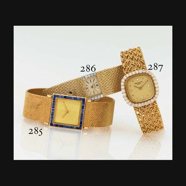 PATEK PHILIPPE. A RARE LADY'S 18K GOLD AND DIAMOND CUSHION BRACELET WATCH SIGNED PATEK PHILIPPE, GENEVE, "GOLDEN CIRCLE", MOVEMENT NO. 1406430, CASE NO. 2792880, REF. NO. 4524/1, MANUFACTURED IN 1982