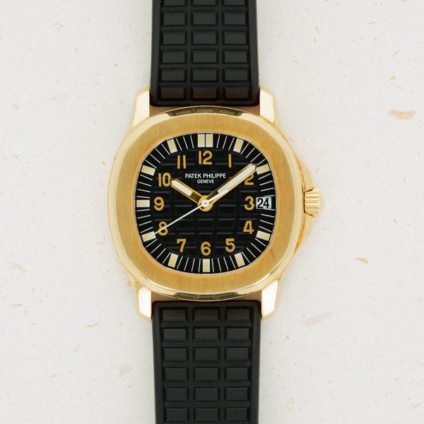 Patek Philippe Patek Philippe Aquanaut 5066J Yellow Gold