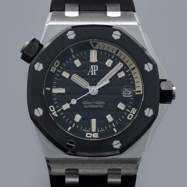 Audemars Piguet Audemars Piguet Royal Oak Offshore Divers 15720CN 18K WG Limited Edition · 15720CN.OO.A002CA.01