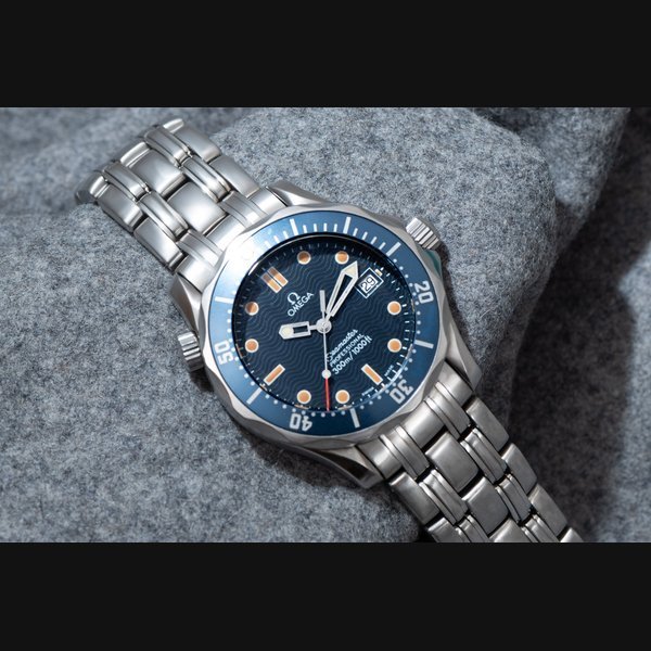 Omega Omega Seamaster 300 Professional Midsize Quartz