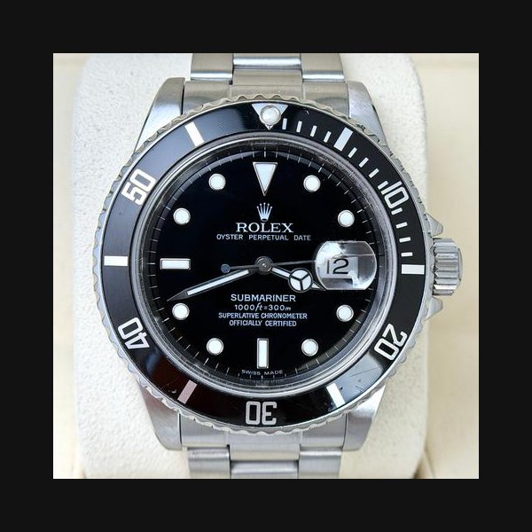 Rolex Submariner Date40 Steel Automatic Black Dial Black Bezel Oyster Bracelet REF 16800 Year 1984 Rolex Service Papers